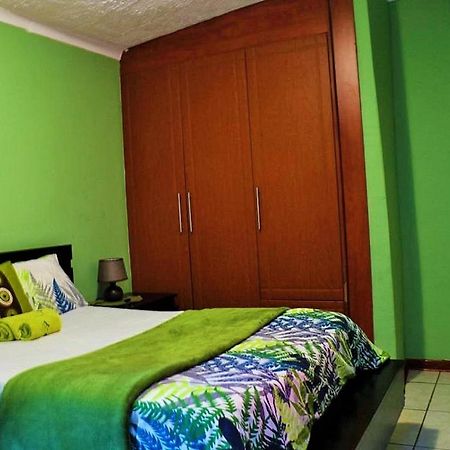 Berry Bliss Guest House Gaborone Dış mekan fotoğraf