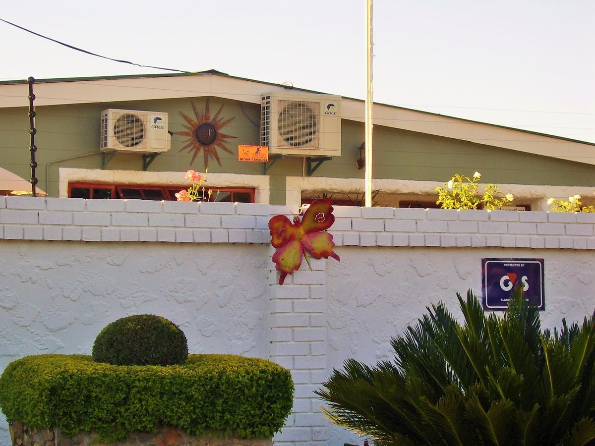 Berry Bliss Guest House Gaborone Dış mekan fotoğraf